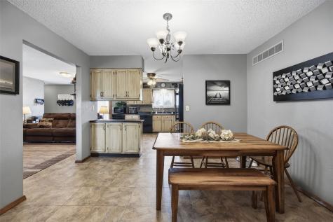 118 31st Street NW Cedar Rapids IA 52405