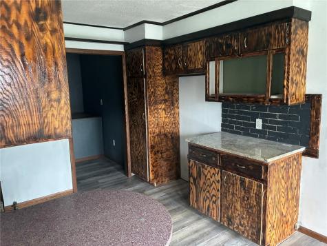 1122 E 3rd Street Vinton IA 52349