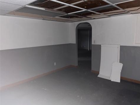 1122 E 3rd Street Vinton IA 52349