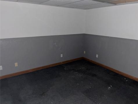 1122 E 3rd Street Vinton IA 52349