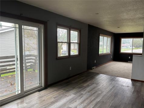 1122 E 3rd Street Vinton IA 52349