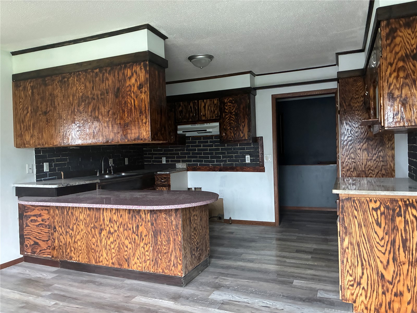 1122 E 3rd Street Vinton IA 52349