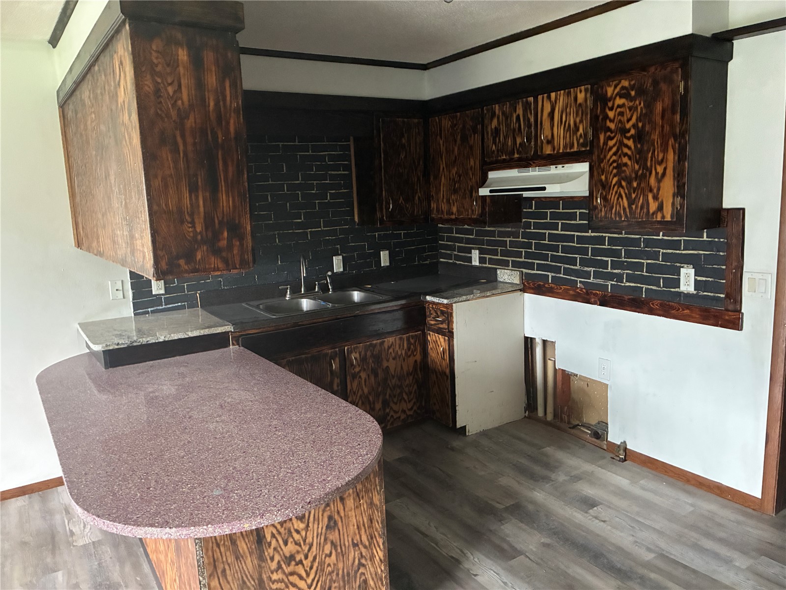 1122 E 3rd Street Vinton IA 52349