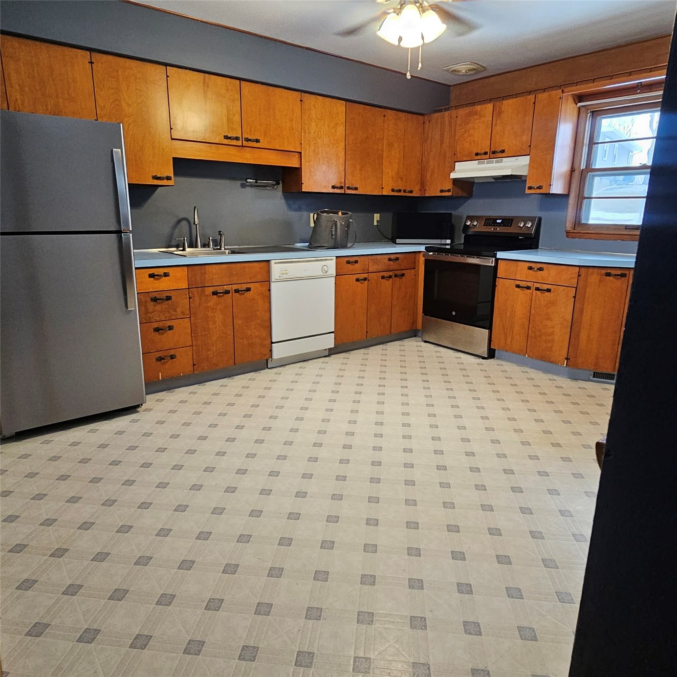 1103 30th Street Cedar Rapids IA 52403