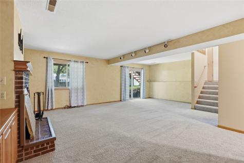 2230 Hazel Court Iowa City IA 52240