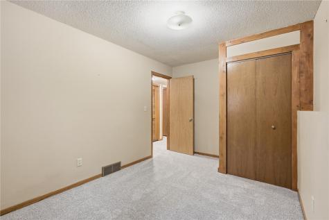 2230 Hazel Court Iowa City IA 52240