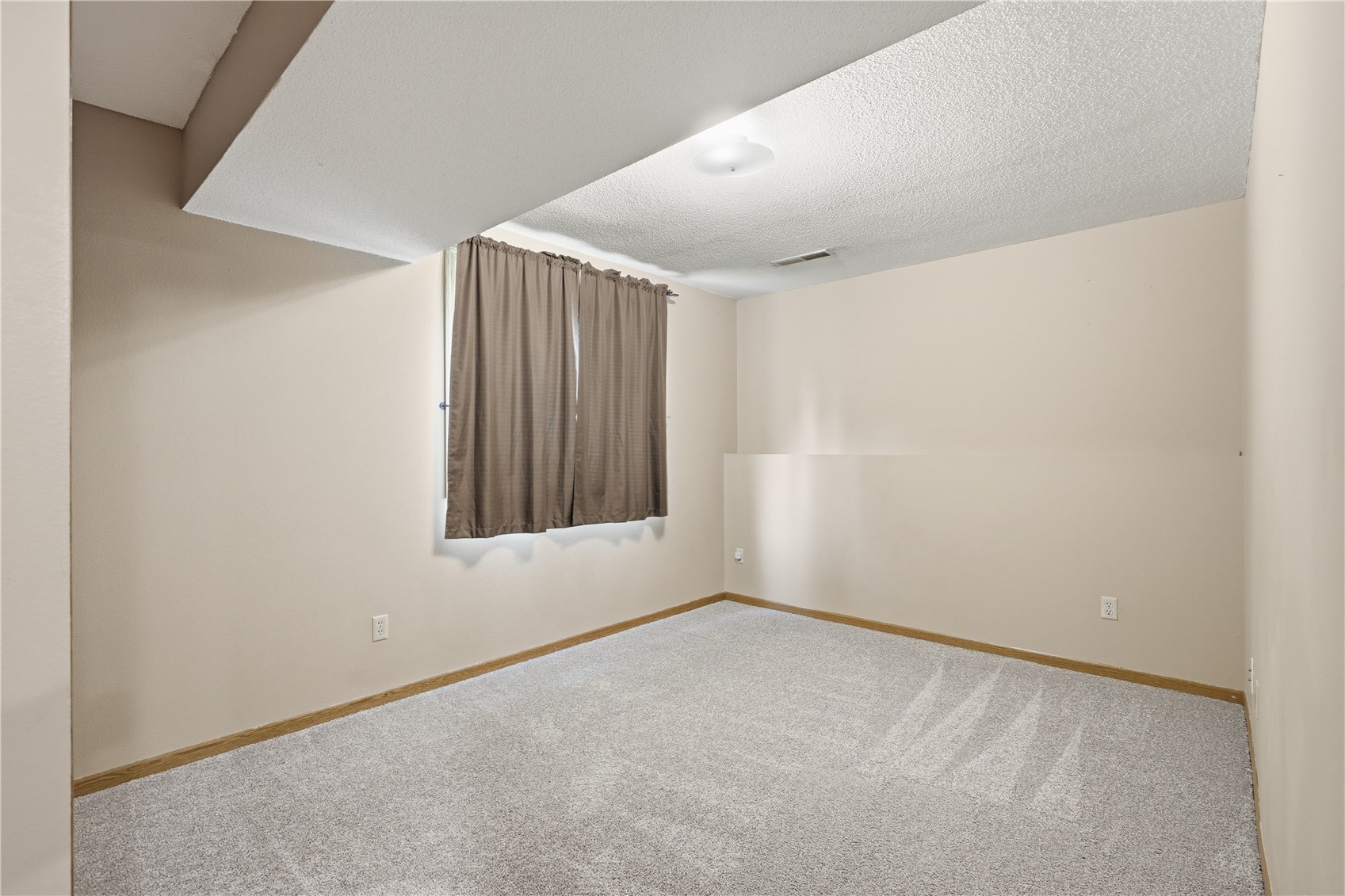 2230 Hazel Court Iowa City IA 52240