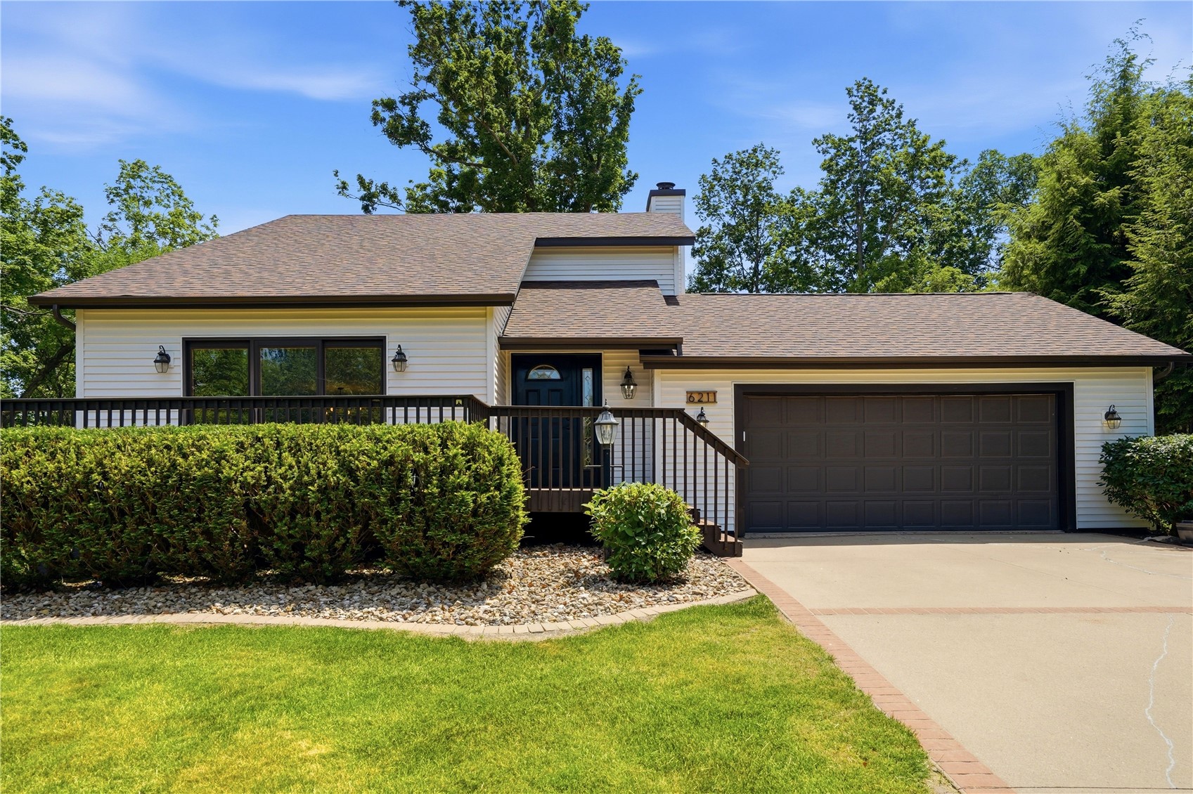 Cedar Rapids IA, 6211 Arapahoe Drive NE