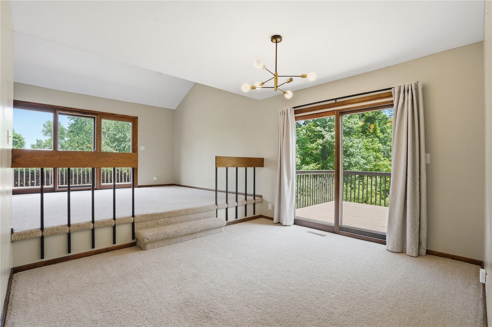 6211 Arapahoe Drive NE Cedar Rapids IA 52411