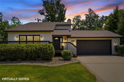 6211 Arapahoe Drive NE Cedar Rapids IA 52411
