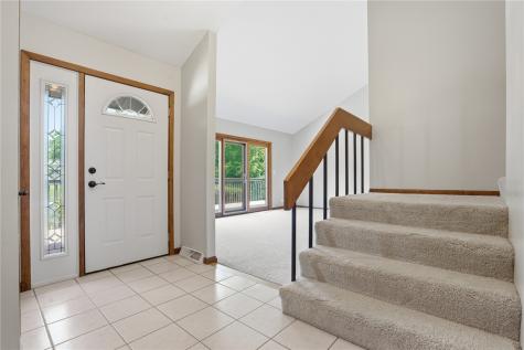 6211 Arapahoe Drive NE Cedar Rapids IA 52411