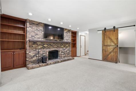 6211 Arapahoe Drive NE Cedar Rapids IA 52411
