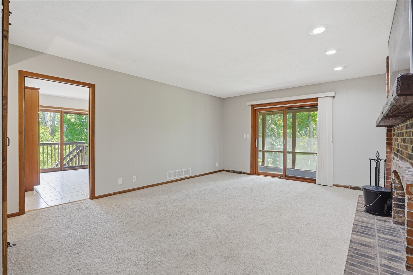 6211 Arapahoe Drive NE Cedar Rapids IA 52411