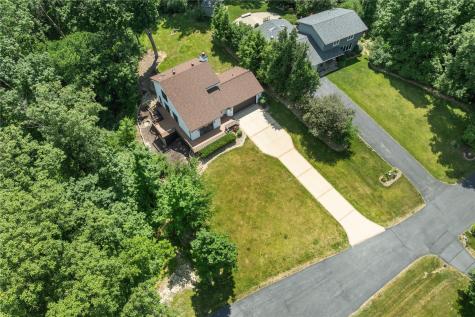 6211 Arapahoe Drive NE Cedar Rapids IA 52411