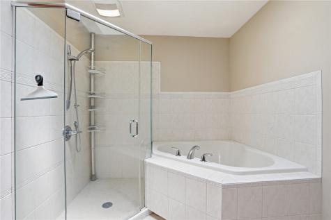 6211 Arapahoe Drive NE Cedar Rapids IA 52411