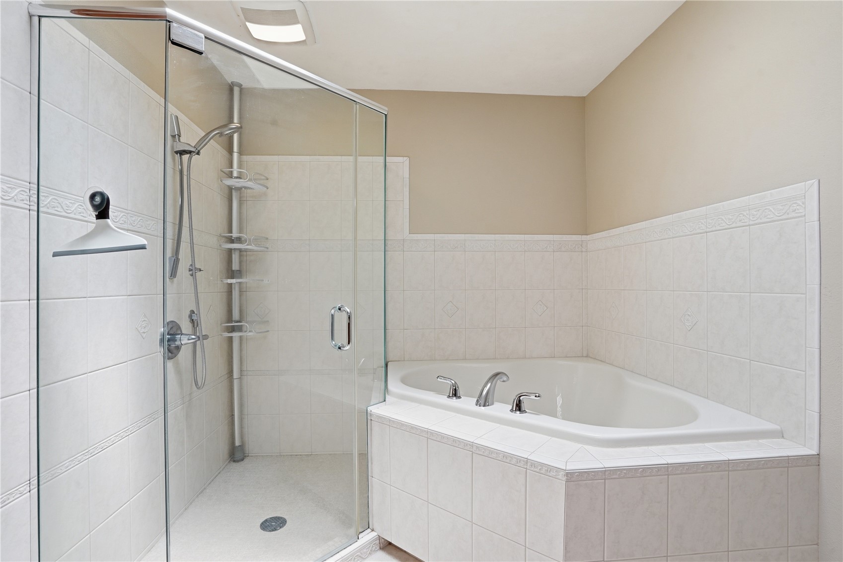 6211 Arapahoe Drive NE Cedar Rapids IA 52411