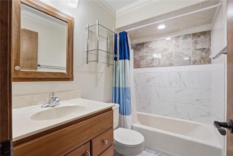 6211 Arapahoe Drive NE Cedar Rapids IA 52411