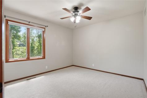 6211 Arapahoe Drive NE Cedar Rapids IA 52411