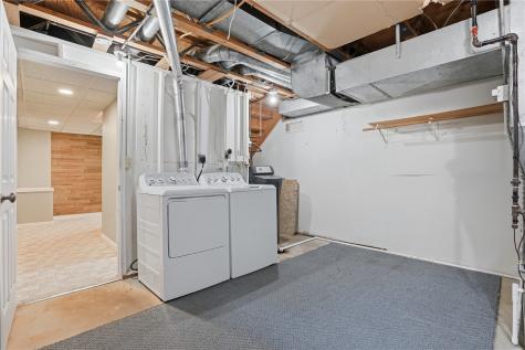 6211 Arapahoe Drive NE Cedar Rapids IA 52411