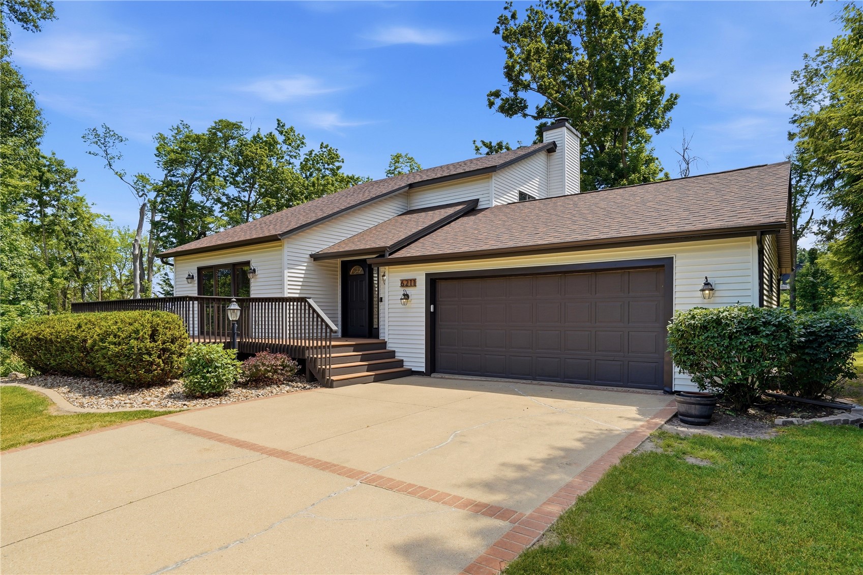 6211 Arapahoe Drive NE Cedar Rapids IA 52411