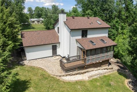 6211 Arapahoe Drive NE Cedar Rapids IA 52411