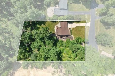 6211 Arapahoe Drive NE Cedar Rapids IA 52411