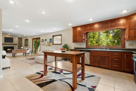 3100 Blue Ridge Court NE Cedar Rapids IA 52402