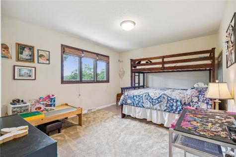 3100 Blue Ridge Court NE Cedar Rapids IA 52402