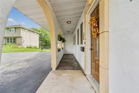 3100 Blue Ridge Court NE Cedar Rapids IA 52402