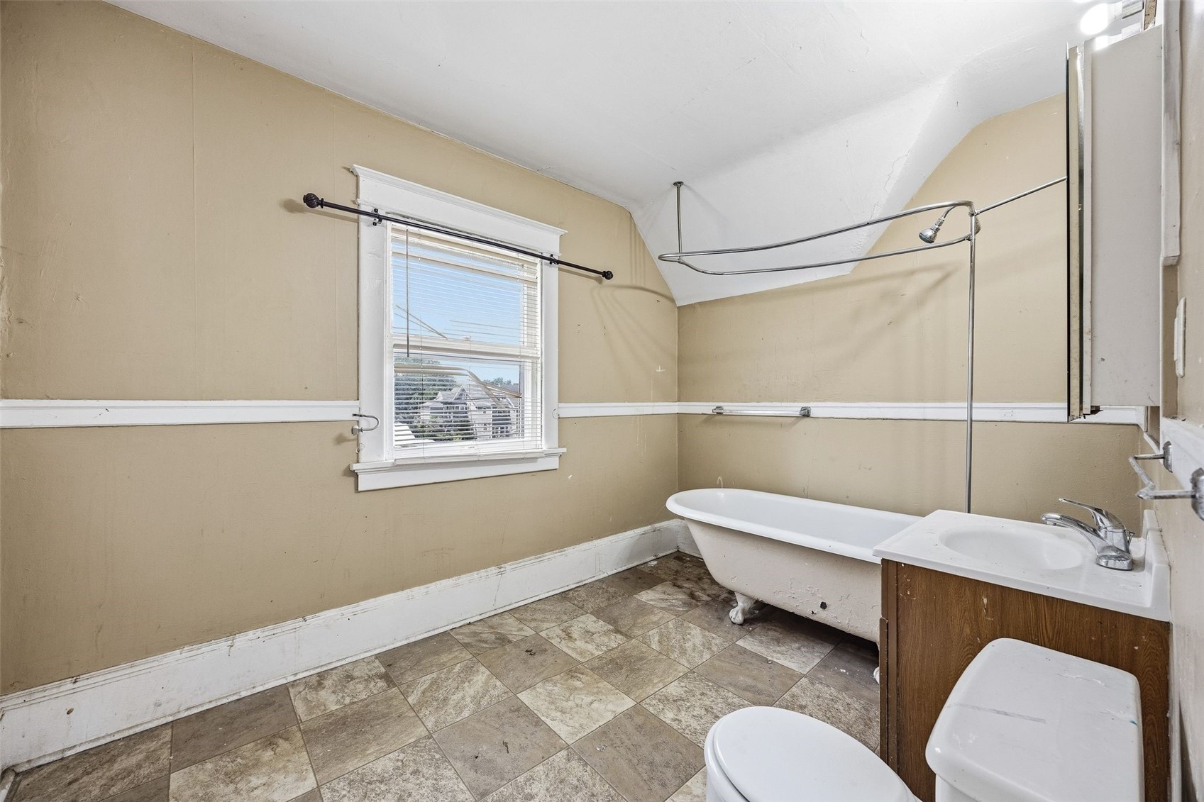 373 17th Street SE Cedar Rapids IA 52403