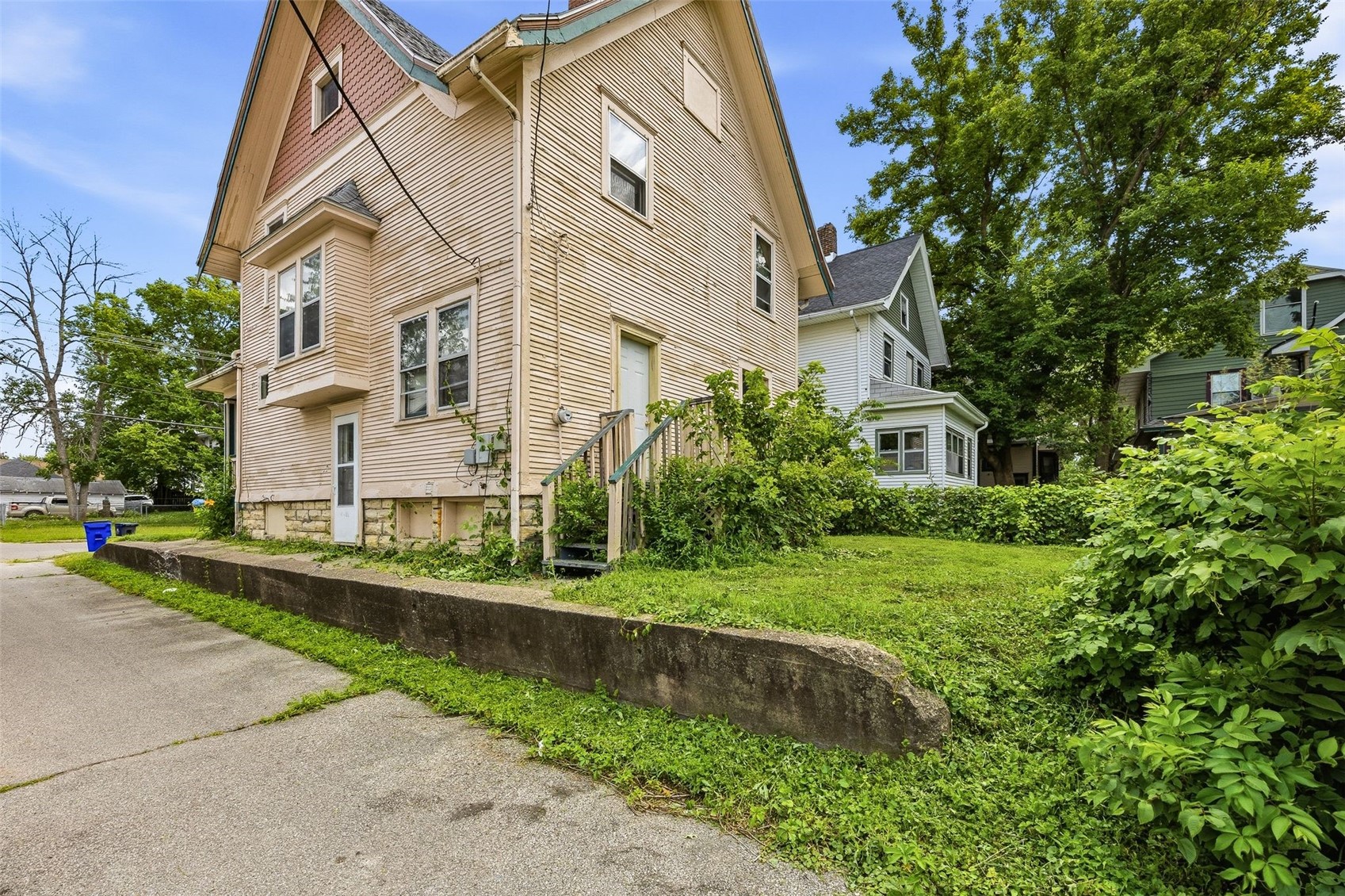373 17th Street SE Cedar Rapids IA 52403