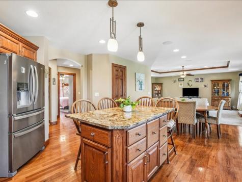 115 Ridge Drive Fairfax IA 52228