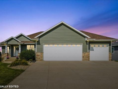 115 Ridge Drive Fairfax IA 52228