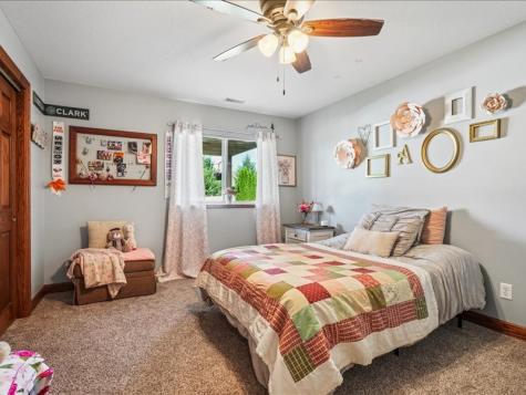 115 Ridge Drive Fairfax IA 52228