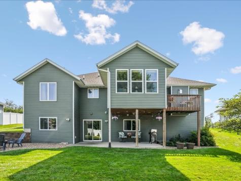 115 Ridge Drive Fairfax IA 52228