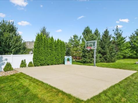 115 Ridge Drive Fairfax IA 52228