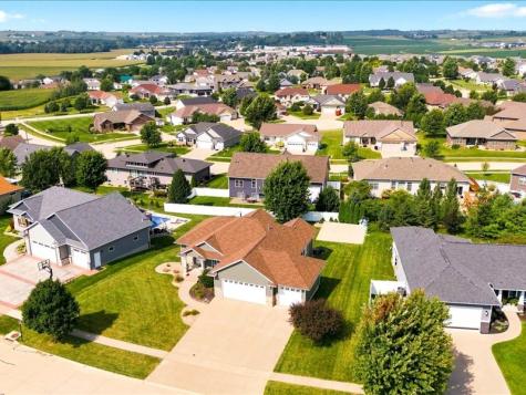 115 Ridge Drive Fairfax IA 52228