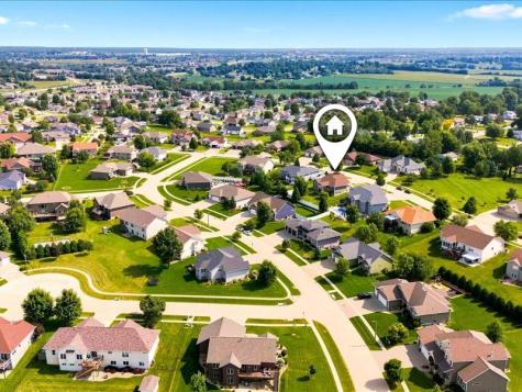 115 Ridge Drive Fairfax IA 52228