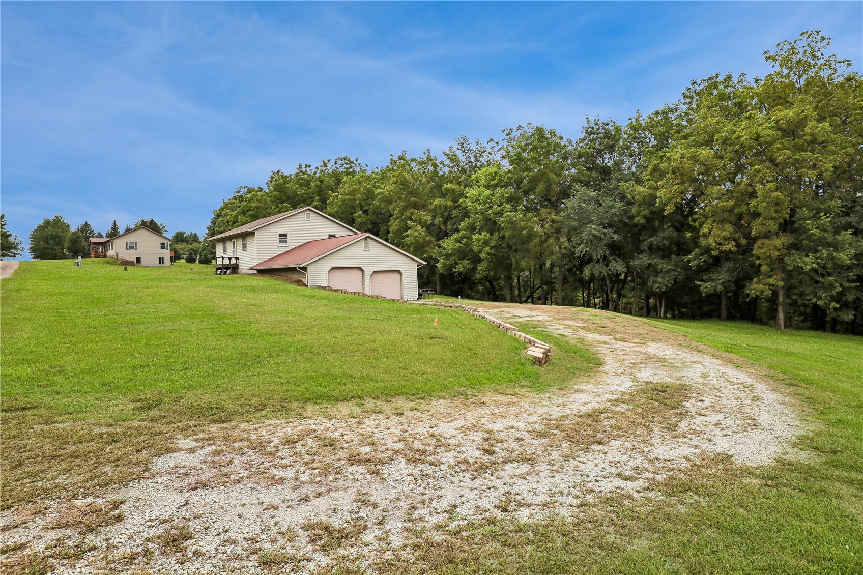 5712/LOTS 4 & 5 22nd Avenue Drive Vinton IA 52349