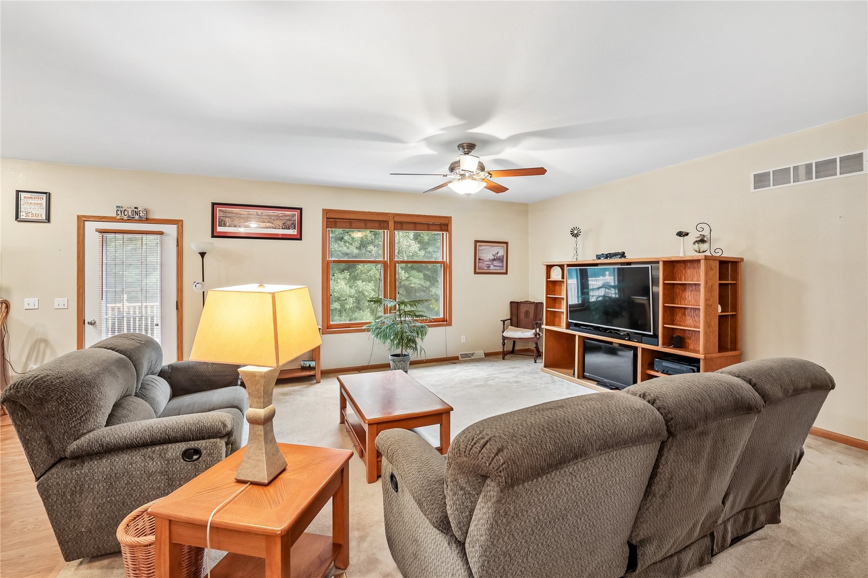 5712/LOTS 4 & 5 22nd Avenue Drive Vinton IA 52349
