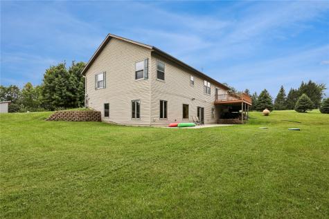 5712/LOTS 4 & 5 22nd Avenue Drive Vinton IA 52349