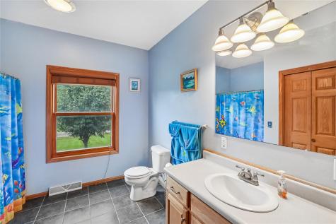 5712/LOTS 4 & 5 22nd Avenue Drive Vinton IA 52349