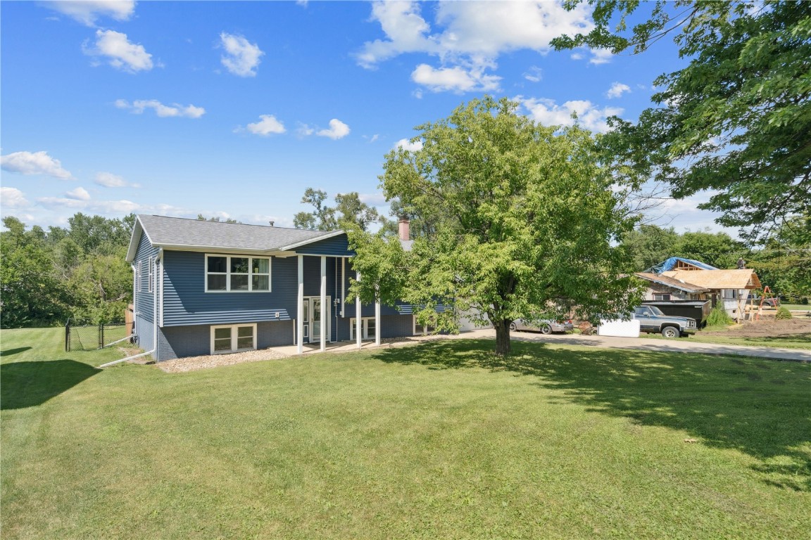 4440 M Avenue NW Cedar Rapids IA 52405