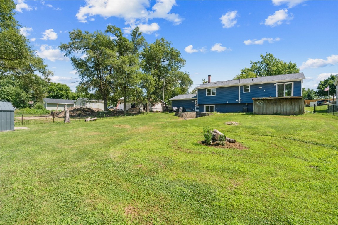 4440 M Avenue NW Cedar Rapids IA 52405