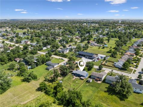 4440 M Avenue NW Cedar Rapids IA 52405