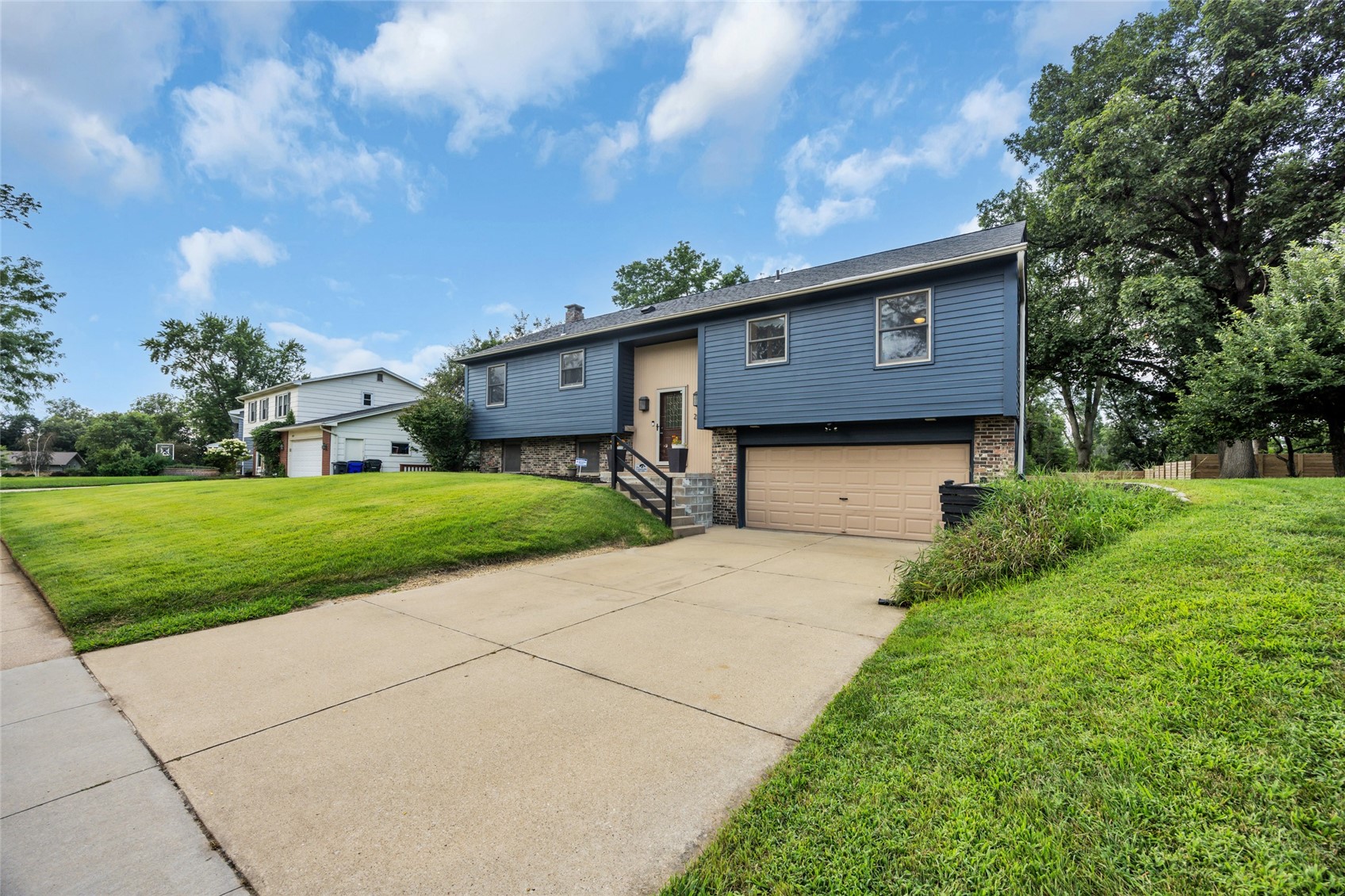 2509 Blue Ridge Drive NE Cedar Rapids IA 52402