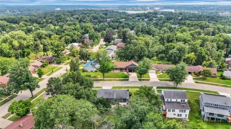 2509 Blue Ridge Drive NE Cedar Rapids IA 52402