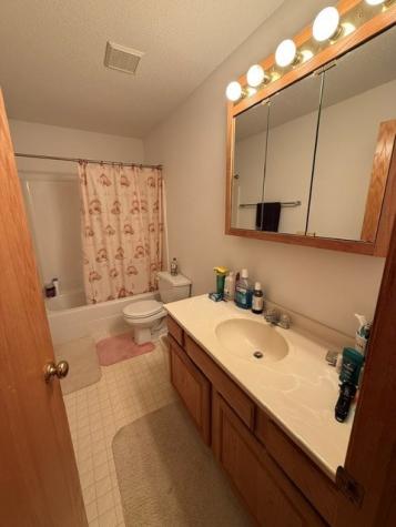 1000 White Ivy Place NE Cedar Rapids IA 52402