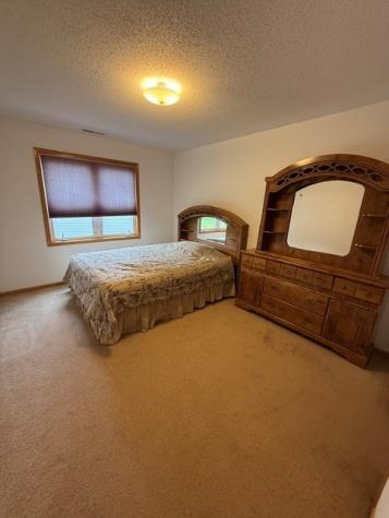 1000 White Ivy Place NE Cedar Rapids IA 52402