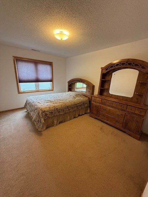 1000 White Ivy Place NE Cedar Rapids IA 52402